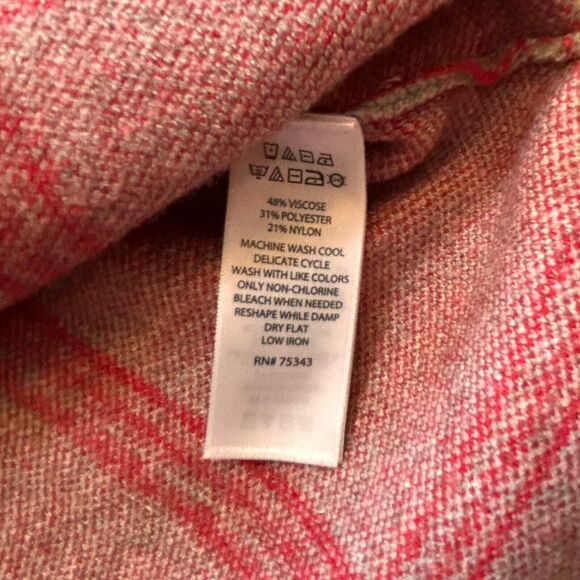 TAHARI Light Gray & Red Plaid 3/4 Cuffed Sleeve Scoop Neck Sweater Size 2X - Picture 5 of 7